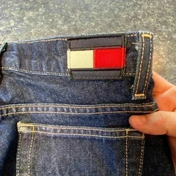 Tommy Hilfiger Women's Dark Wash Straight Jeans Mid Rise Size 3 Inseam 32 - Picture 4 of 10